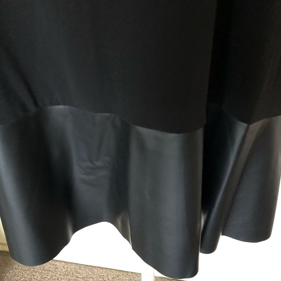 Women’s 2 piece Set - Picture 5 of 5